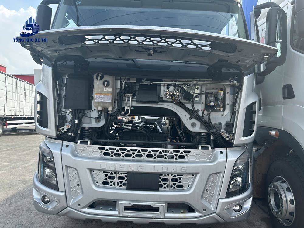 XE TẢI CHENGLONG 8 TẤN H5 240HP THÙNG 9M9